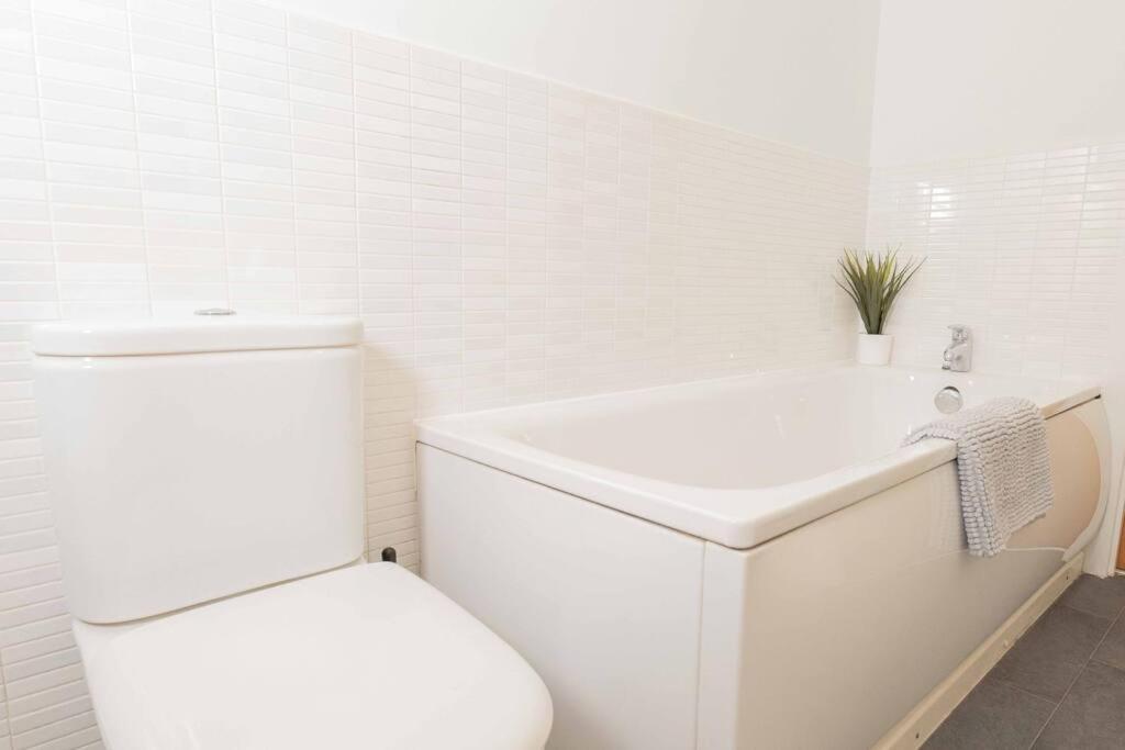 Beautiful 2 Bed In Central Birmingham: A Hidden Gem! Buitenkant foto