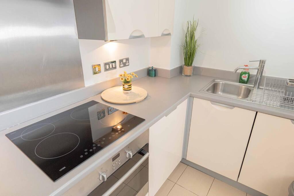 Beautiful 2 Bed In Central Birmingham: A Hidden Gem! Buitenkant foto