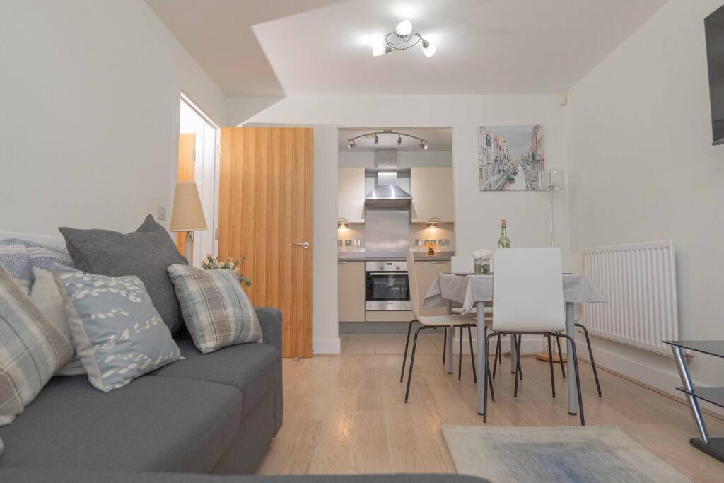 Beautiful 2 Bed In Central Birmingham: A Hidden Gem! Buitenkant foto